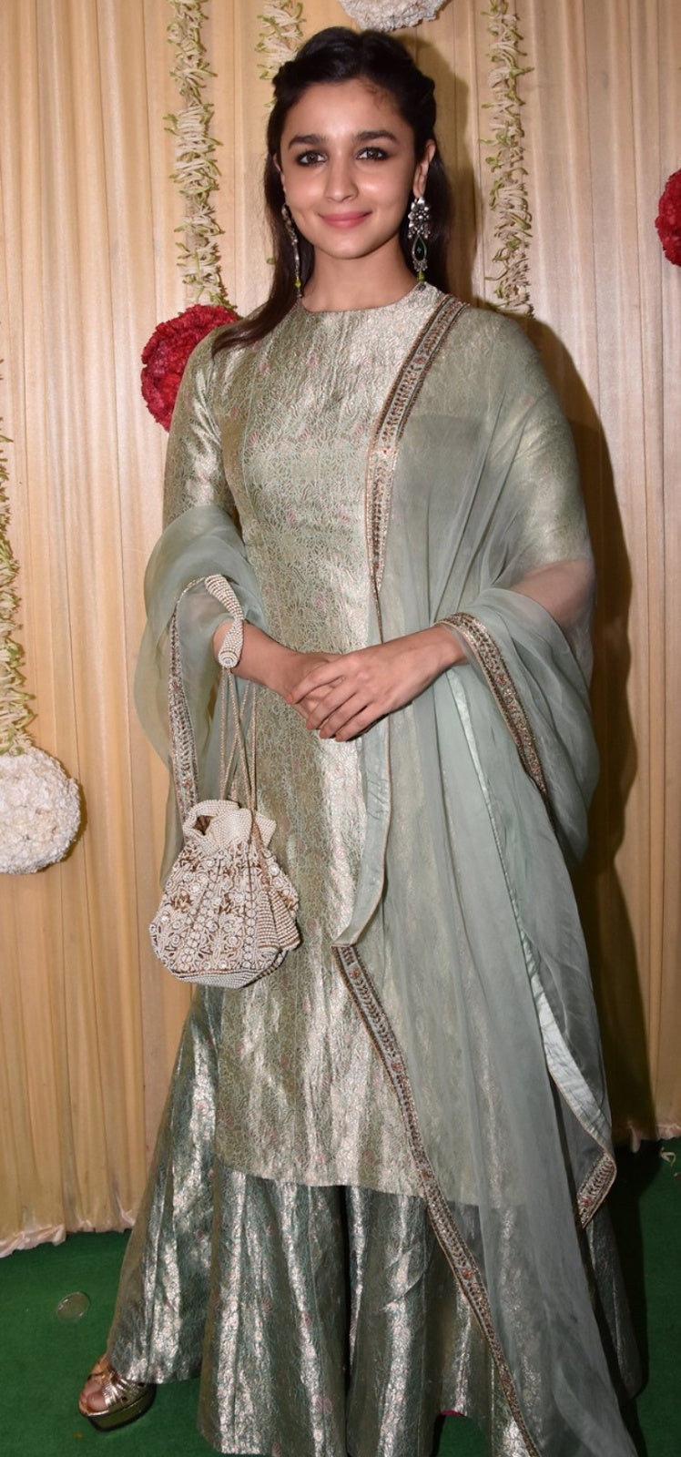 Love Alia Bhatt’s Understated Wedding Style? This Potli Matches The Vibe Perfectly