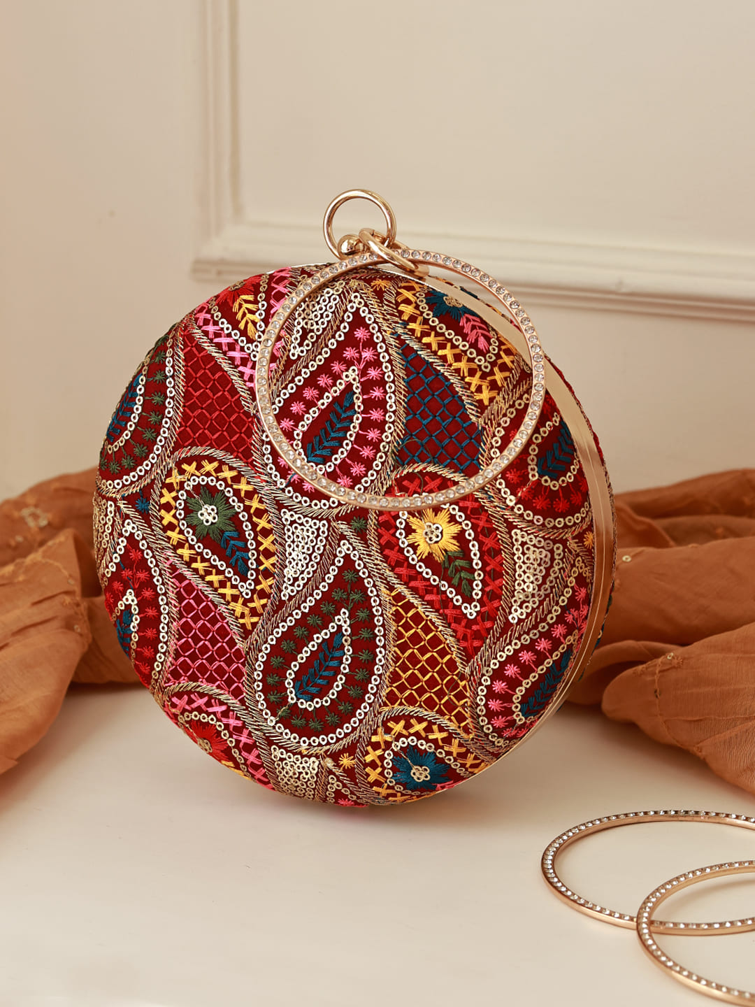 Multicolor Motif Round Clutch