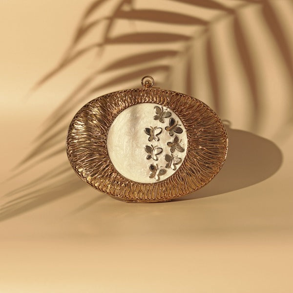 Titly Wirework With Mother of Pearl Clutch