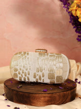 Set of five coral-colored wedding favours by THE TAN CLAN, elegant long design for special occasions.