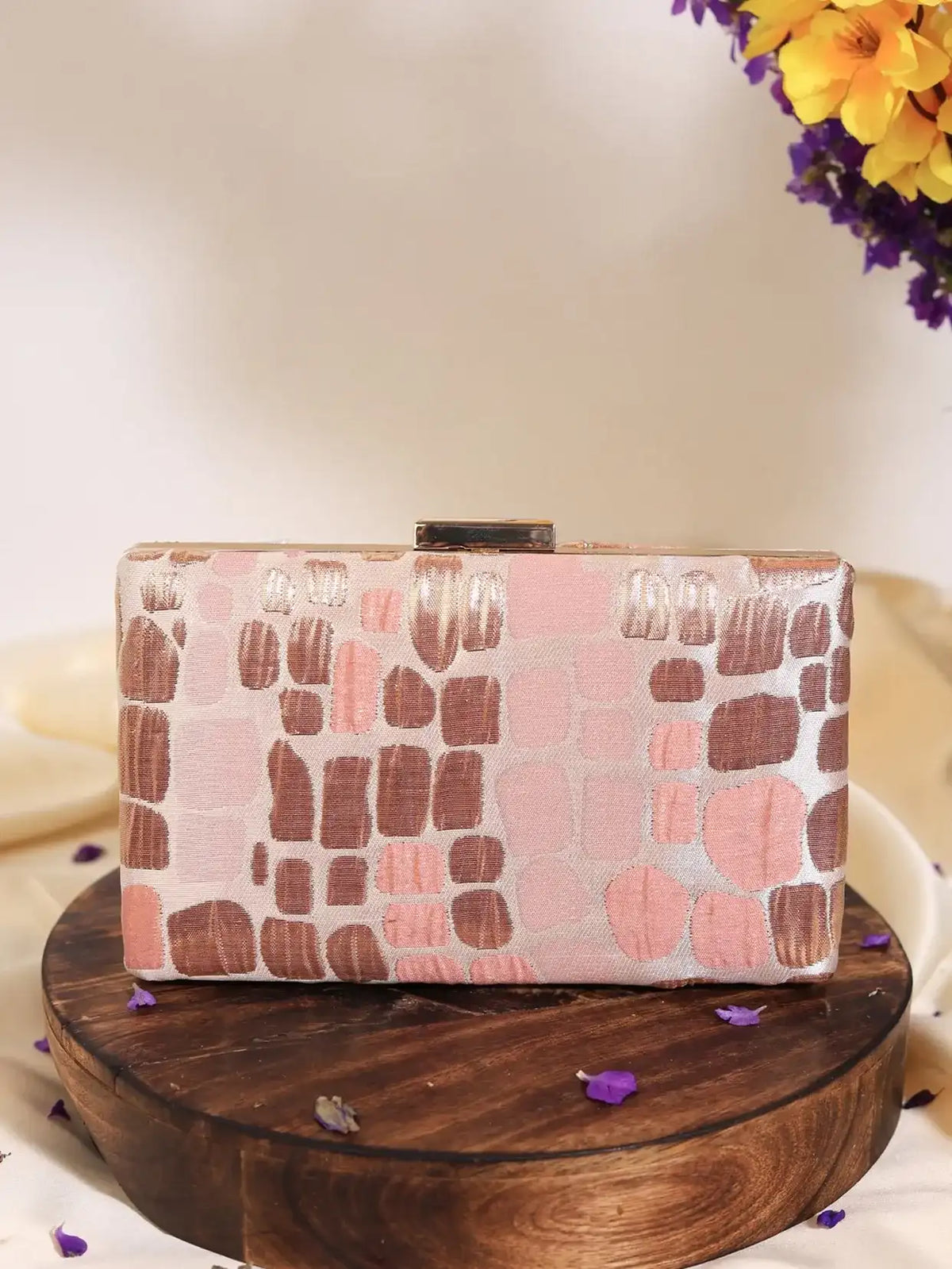 Coral Sleek Set of 5 wedding favours by THE TAN CLAN, featuring elegant coral-colored decorative items for special occasions.
